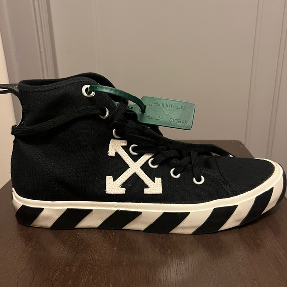 Barely worn Off-White canvas size 11 - Picture 4 of 5